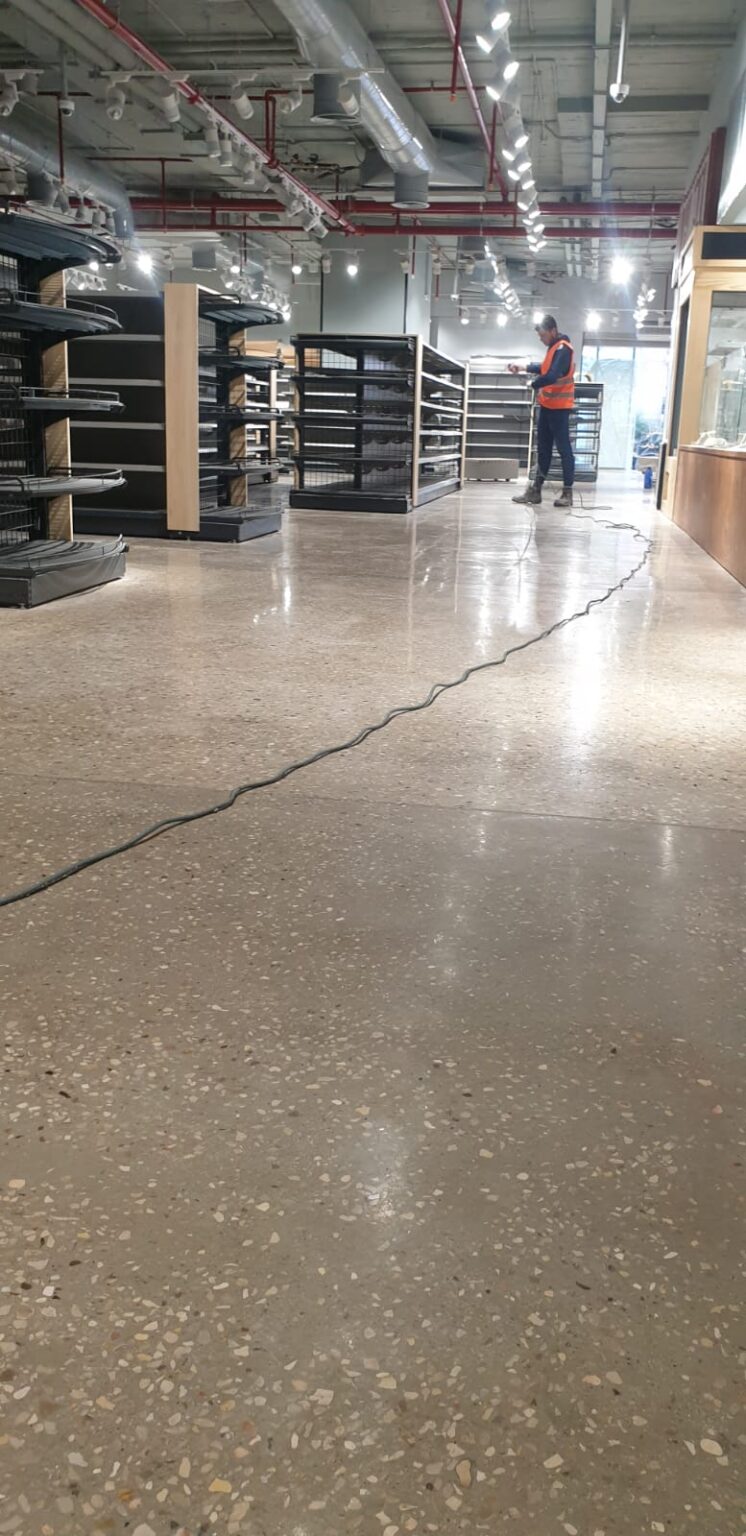 Super Floor 800 - أرضيات مصانع ومخازن خرسانية Super Floor 800 industrial concrete flooring for factories and warehouses in Egypt